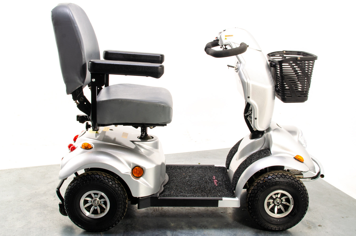 Freerider City Ranger 6 Used Mobility Scooter 6mph midsize Pavement Road Pneumatic Tyres 13071