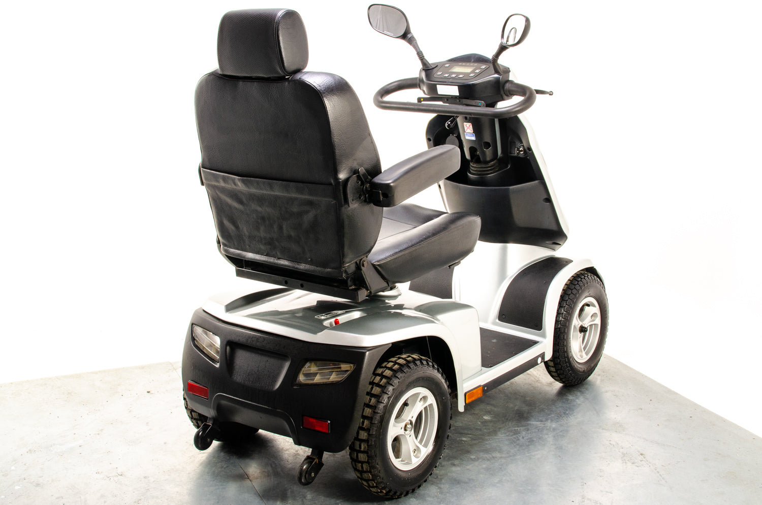 Drive ST6 Used Premium High Output All Terrain Mobility Scooter 35stone Bariatric Invacare Cetus