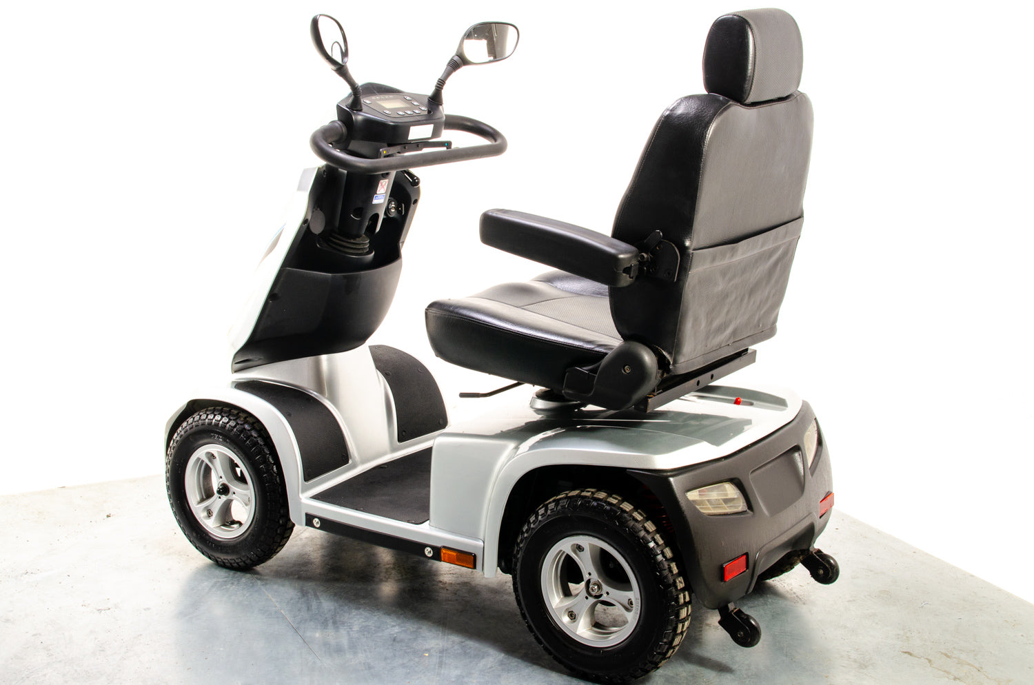 Drive ST6 Used Premium High Output All Terrain Mobility Scooter 35stone Bariatric Invacare Cetus