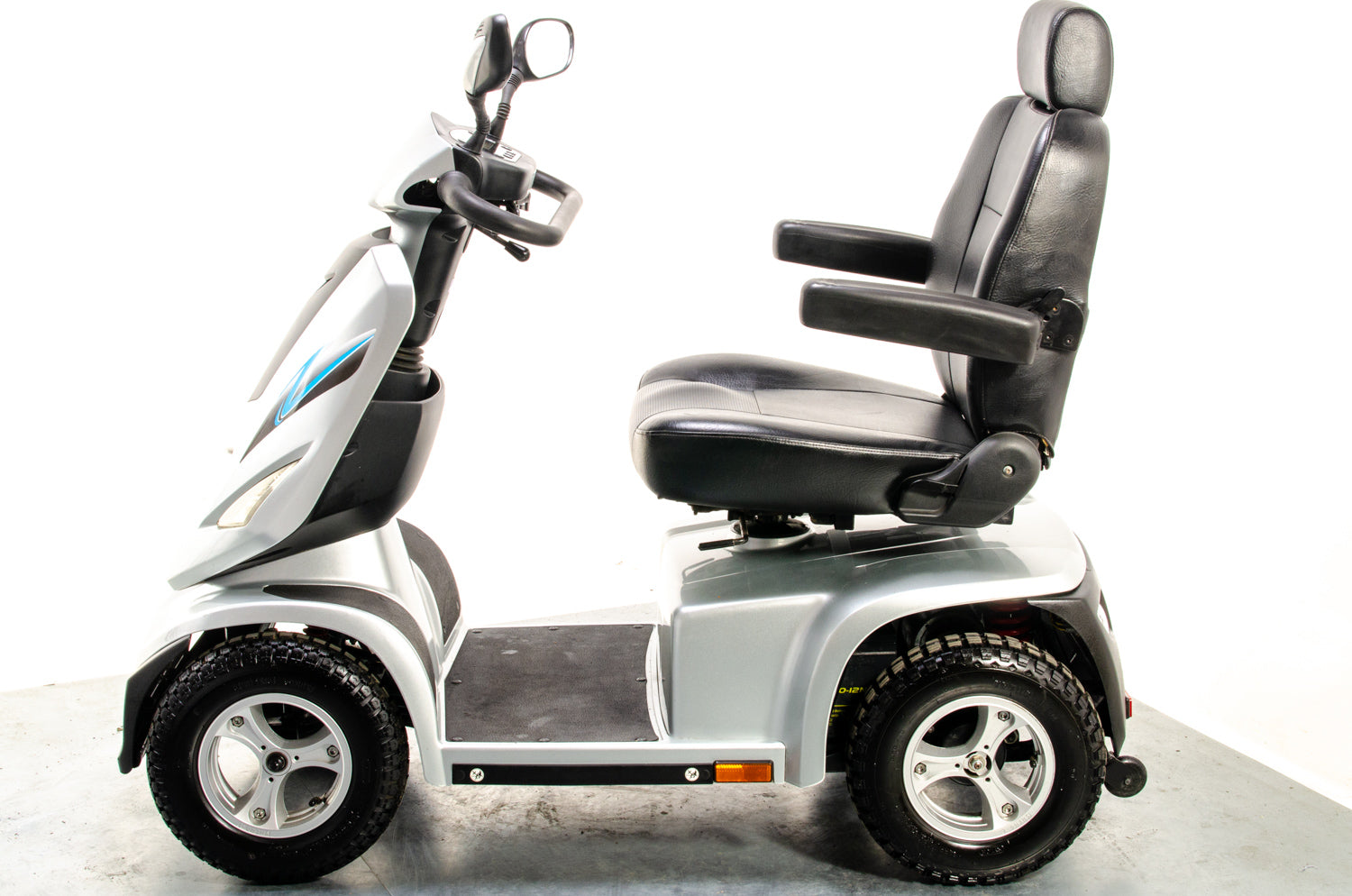 Drive ST6 Used Premium High Output All Terrain Mobility Scooter 35stone Bariatric Invacare Cetus