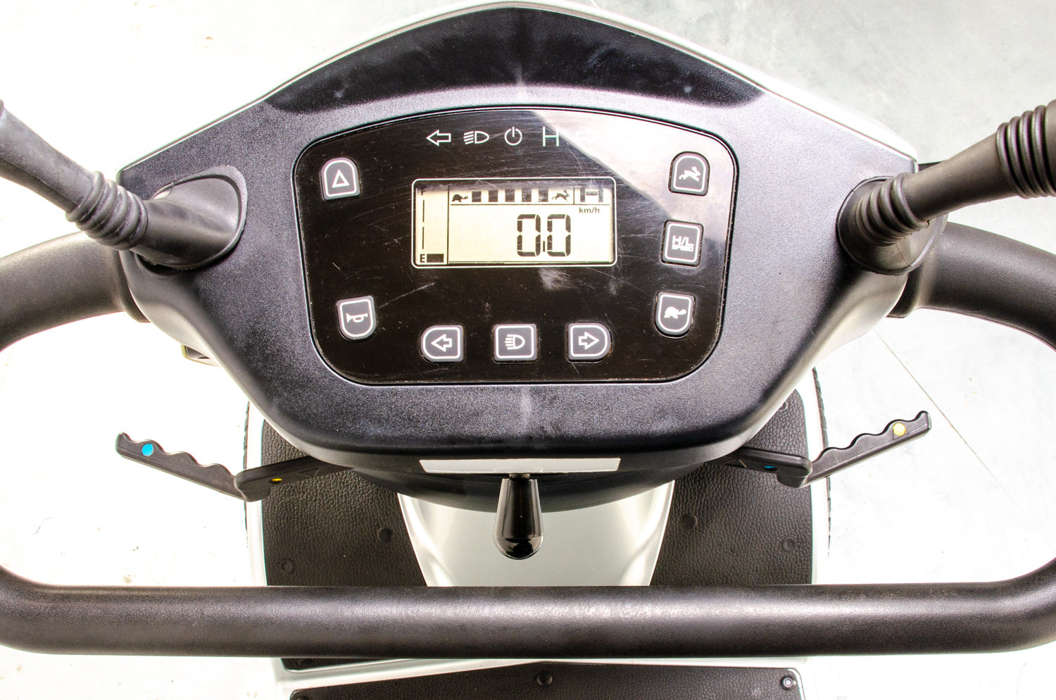 Drive ST6 Used Premium High Output All Terrain Mobility Scooter 35stone Bariatric Invacare Cetus