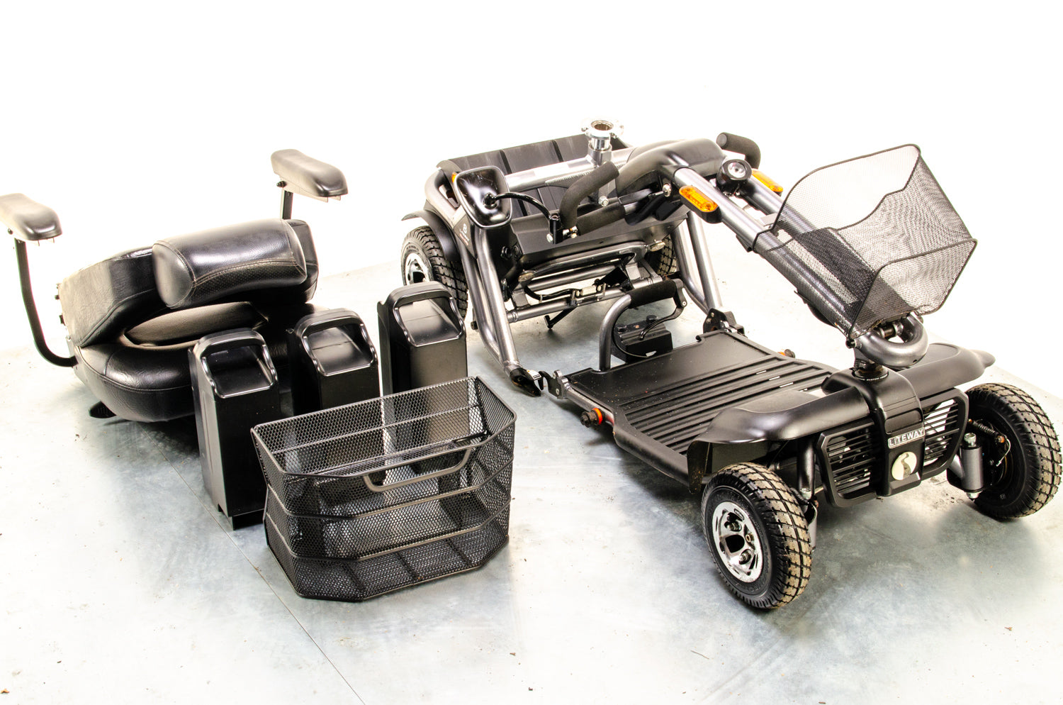 Rascal Liteway 8 8mph Mid-Size Transportable Used Electric Mobility Scooter in Grey Secondary image