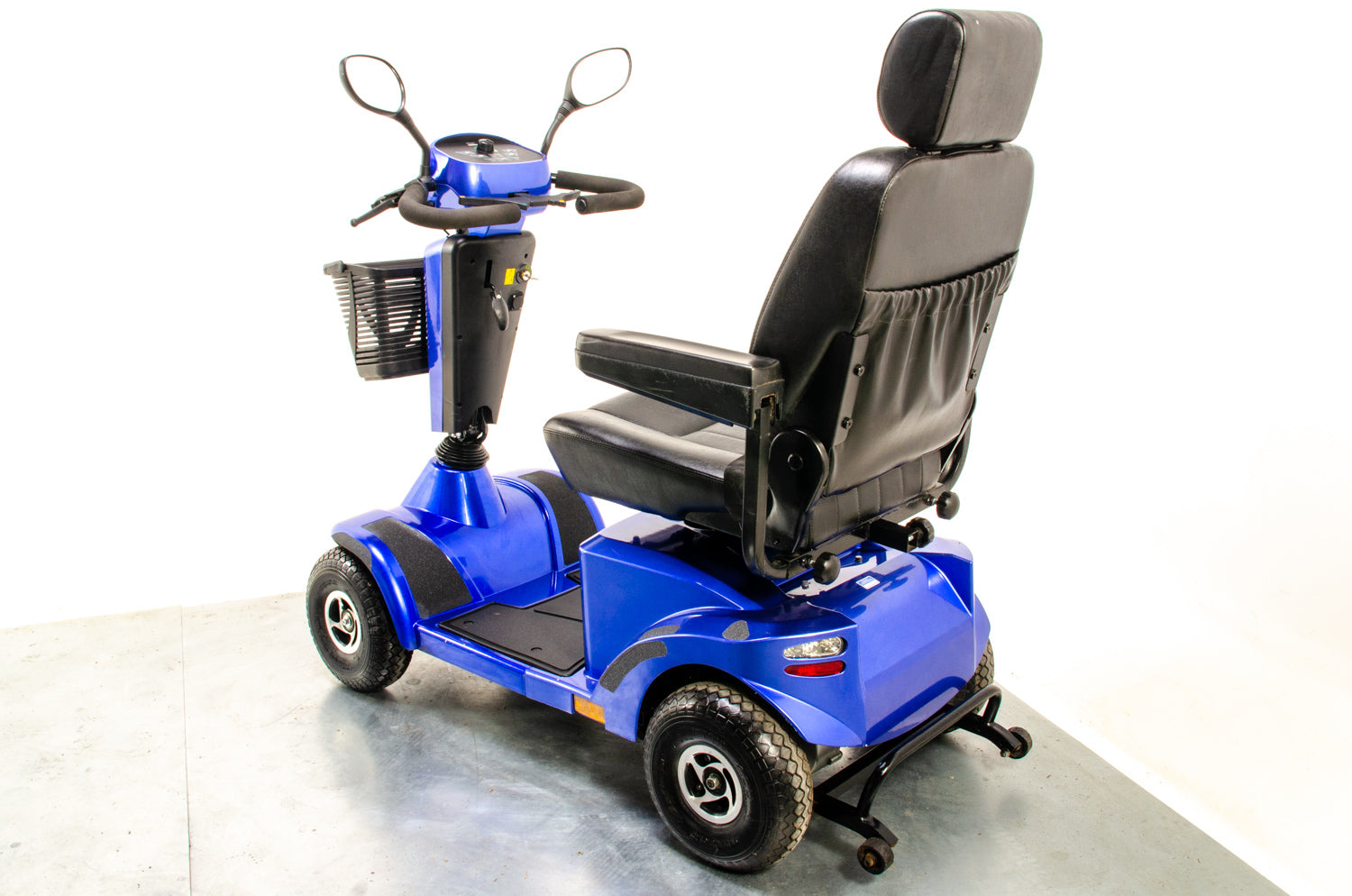 Sunrise Medical Sterling S425 Used Mobility Scooter 8mph Blue Midsize Pneumatic Pavement 13331