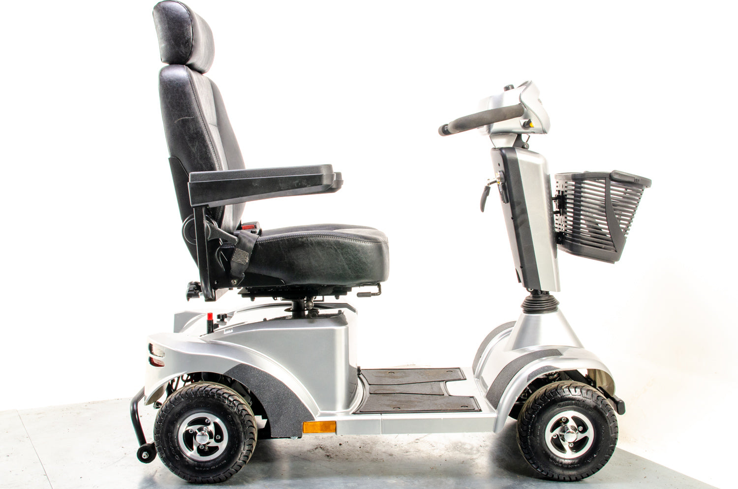 Sunrise Medical Sterling S400 Used Mobility Scooter Silver Midsize Pneumatic Pavement 13287