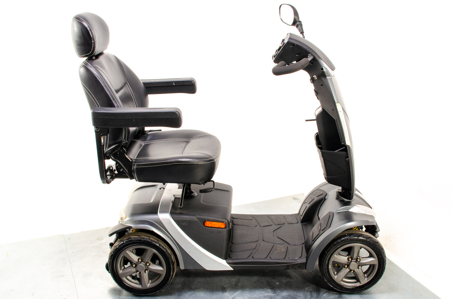 Rascal Vecta Sport Compact Used Electric Mobility Scooter 8mph Max Grip Suspension All-Terrain Road Legal Grey 13088