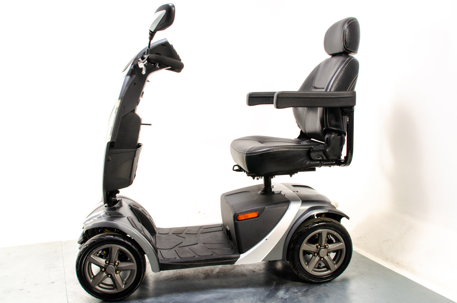 Rascal Vecta Sport Compact Used Electric Mobility Scooter 8mph Max Grip Suspension All-Terrain Road Legal Grey 13088