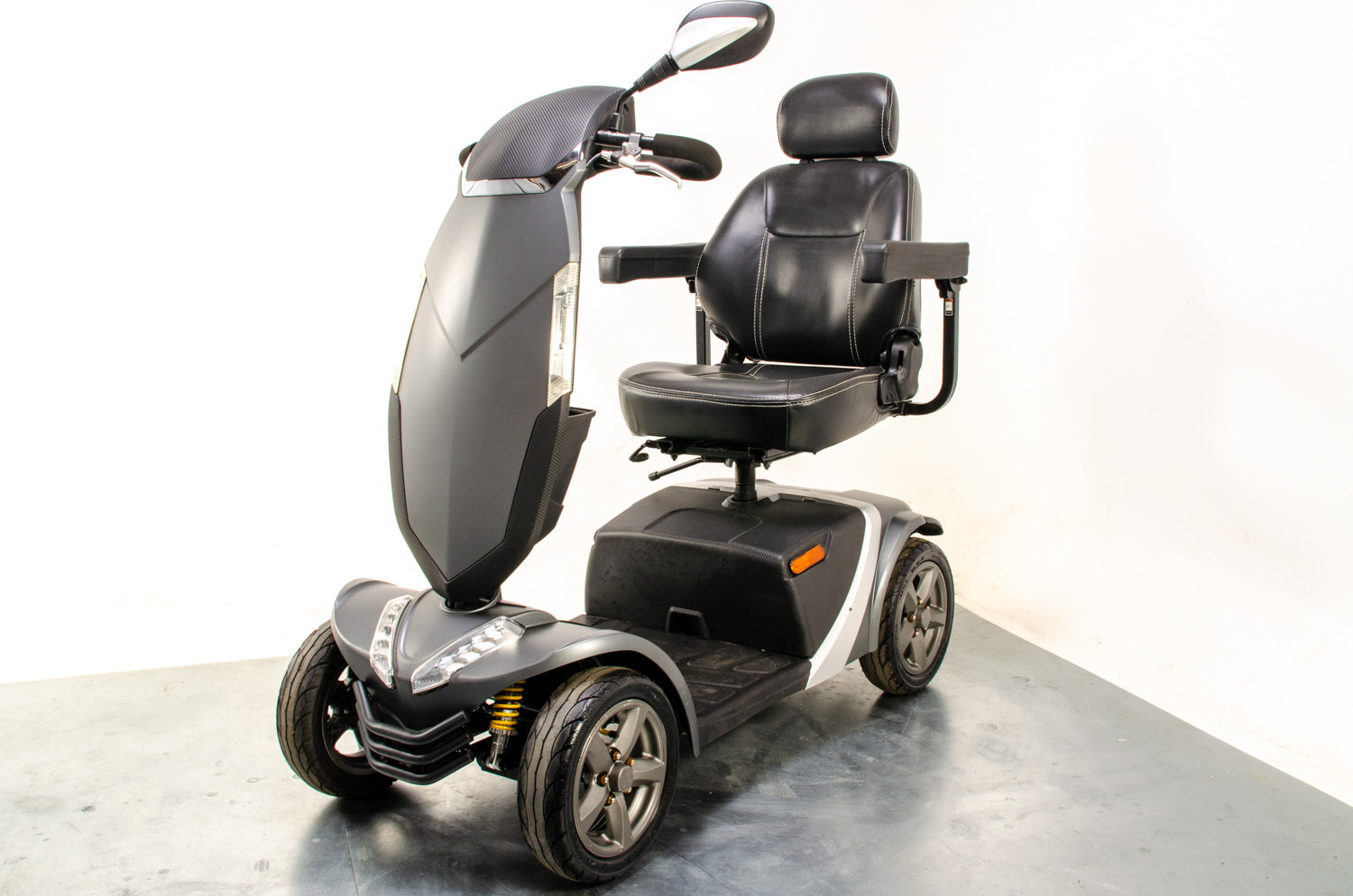 Rascal Vecta Sport Compact Used Electric Mobility Scooter 8mph Max Grip Suspension All-Terrain Road Legal Grey 13088