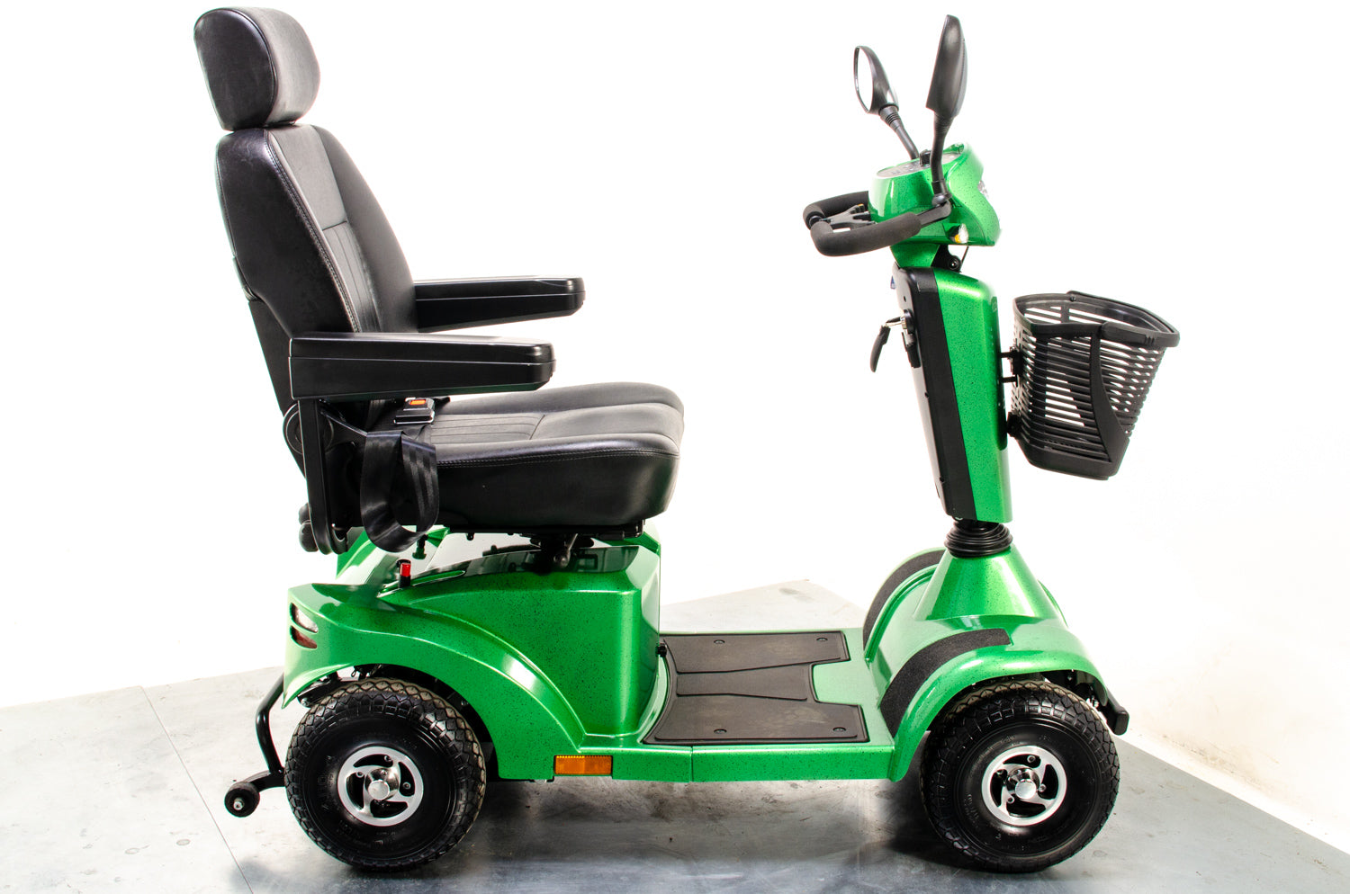 Sunrise Medical Sterling S425 Used Mobility Scooter 8mph Christmas Tree Sparkle Midsize Pneumatic Pavement 13296