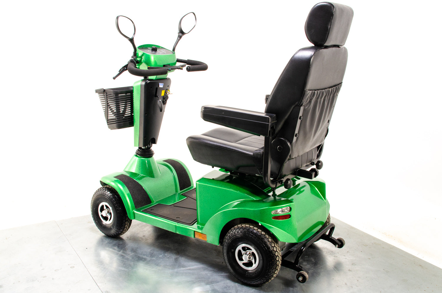 Sunrise Medical Sterling S425 Used Mobility Scooter 8mph Christmas Tree Sparkle Midsize Pneumatic Pavement 13296