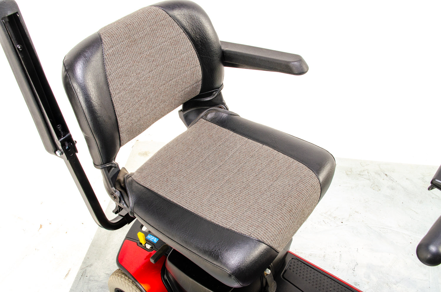 Pride Go-Go Elite Traveller Plus Used Mobility Scooter Small Transportable Lightweight Travel Car 13509