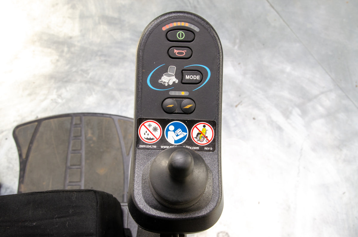 Pride Quantum Q6 Edge Used Electric Wheelchair Powerchair Power Tilt 6mph Blue