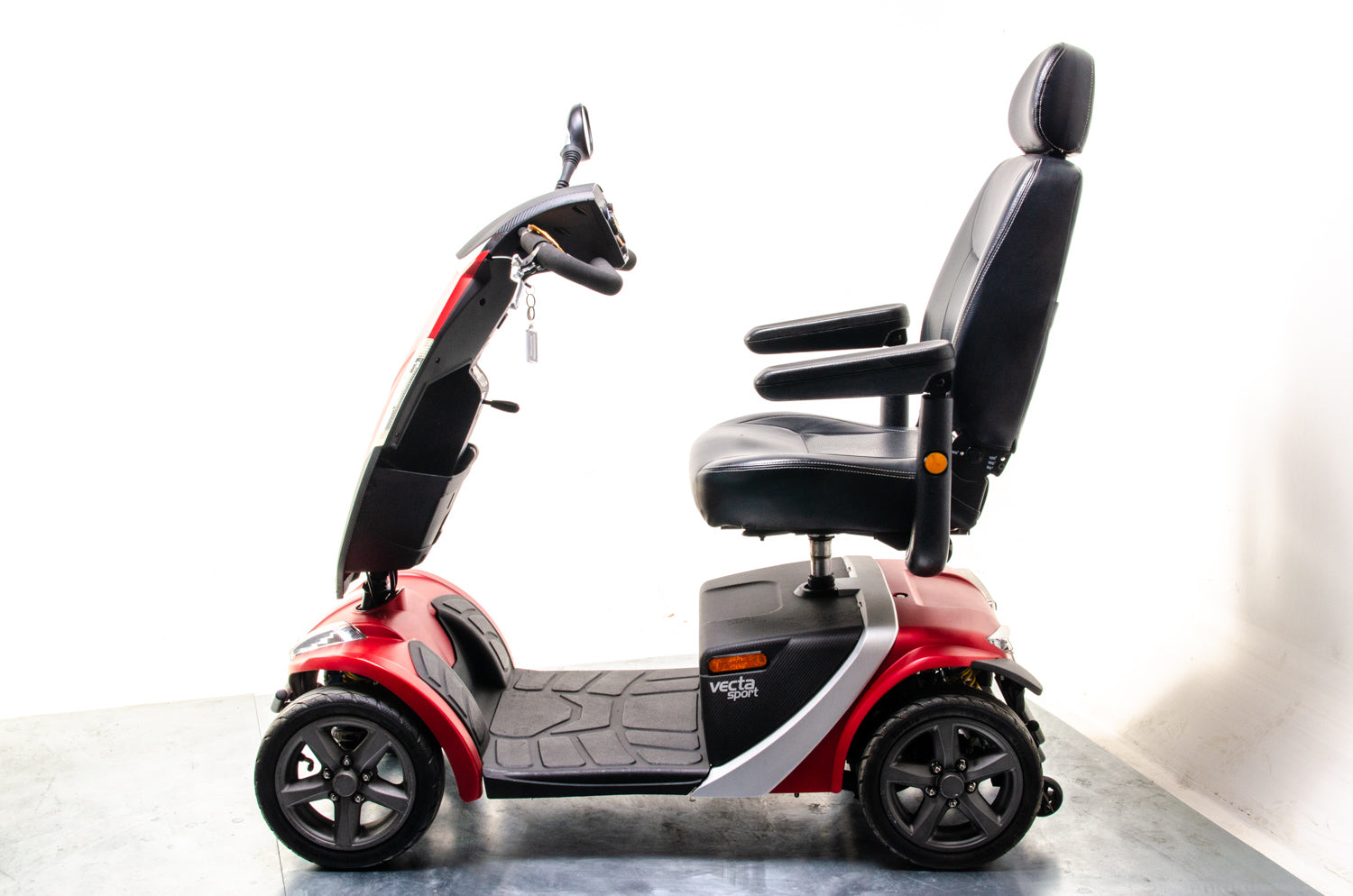 Rascal Vecta Sport Compact Used Electric Mobility Scooter 8mph Max Grip Suspension All-Terrain Red