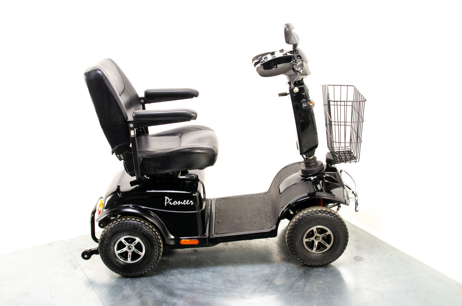 Rascal Pioneer Used Electric Mobility Scooter 8mph All-Terrain Suspension Off-Road Black 13408