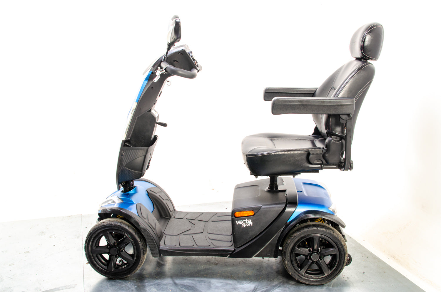 Rascal Vecta Sport All-Terrain Off-Road Used Electric Mobility Scooter 8mph Suspension Max Grip Road Legal Blue 13413