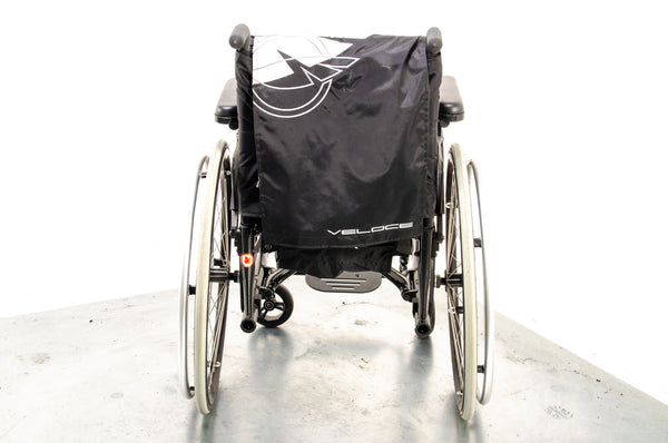 Veloce T700 high-tensile strength carbon fiber Active Folding Wheelchair lightweight ex-demo