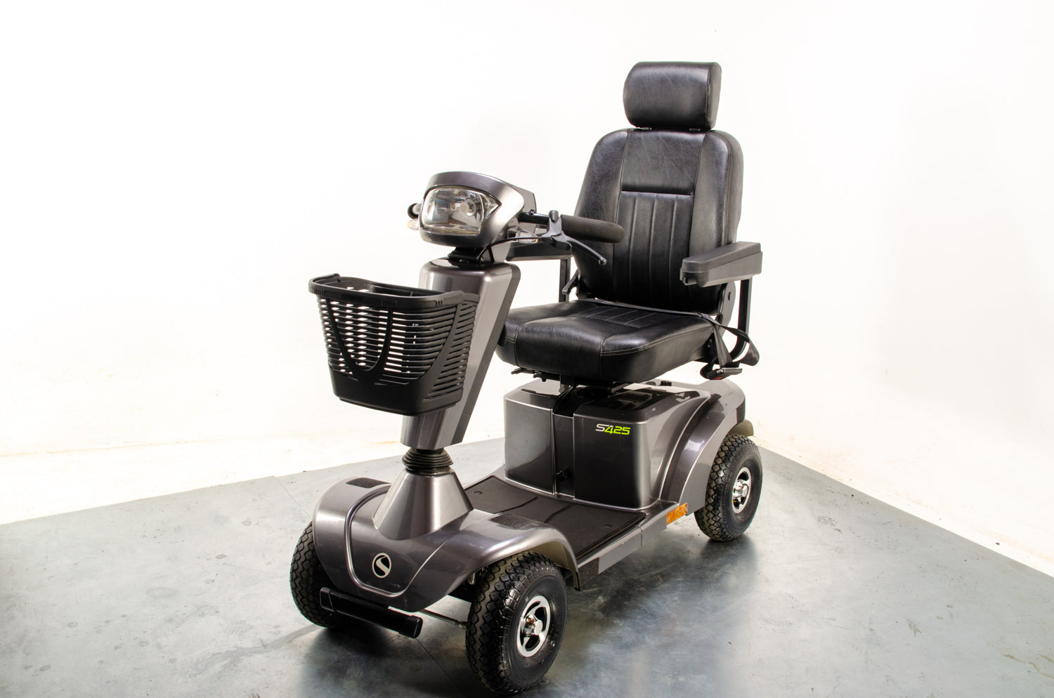 New Sterling S425 Mobility Scooter All-Terrain 8mph Midsize Pneumatic Pavement 13553