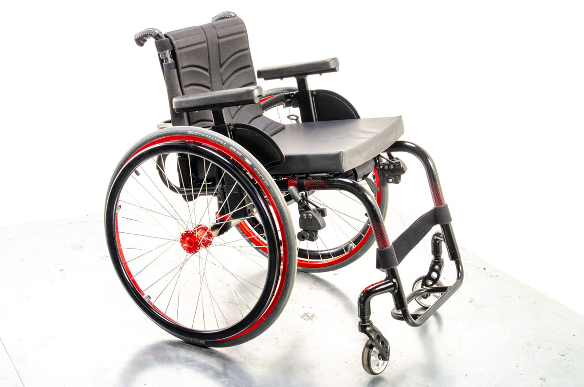 QUICKIE Helium Ultra Lightweight Rigid Wheelchair Active Sunrise Medical Ex-Demo