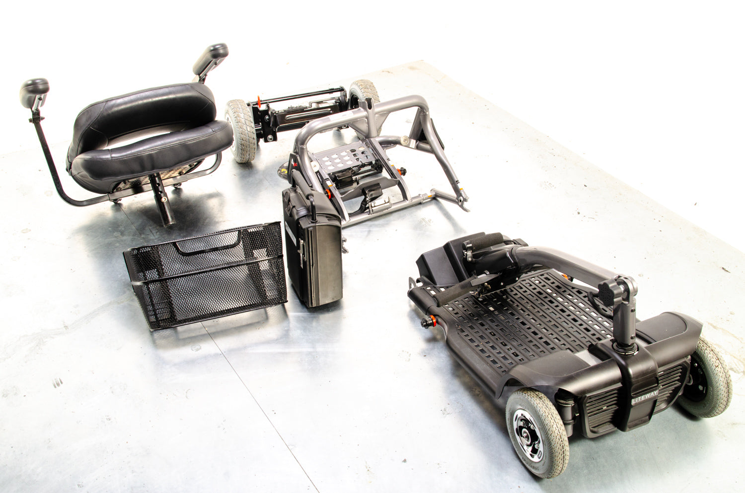 Rascal Liteway 4 Plus Used Electric Mobility Scooter Folding Transportable Boot 13535 Secondary image