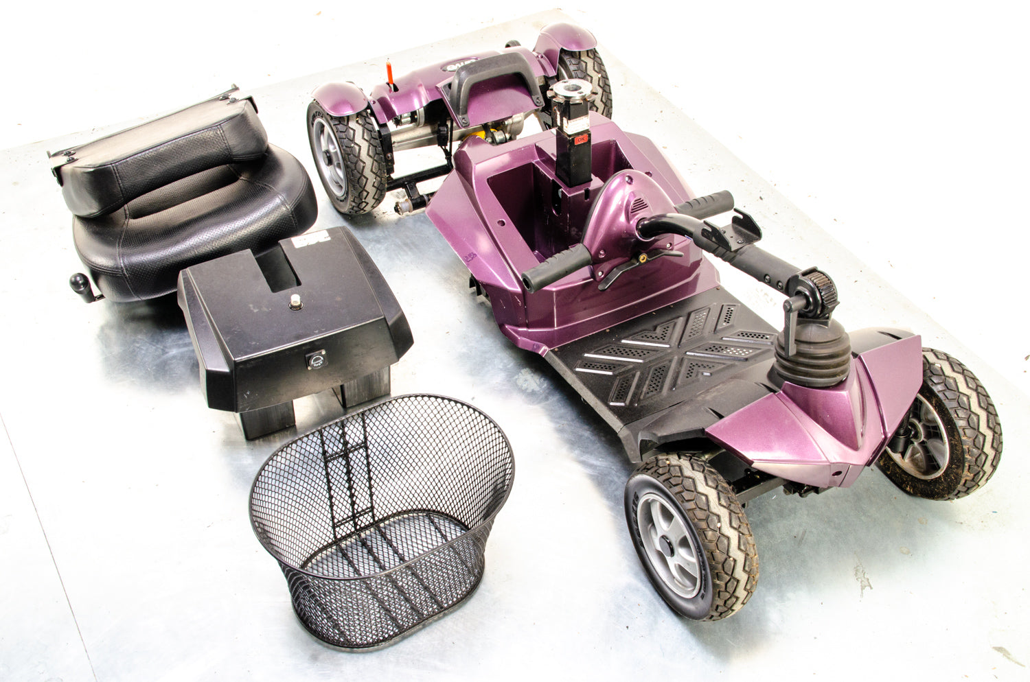 Drive Zen Used Mobility Scooter Transportable Boot All-Terrain Purple 4mph Solid Tyres Secondary image