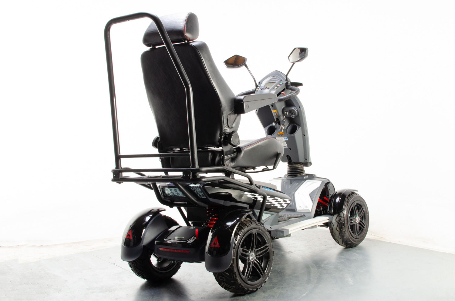 2015 TGA Vita X 8mph Ultimate Large All Terrain Mobility Scooter in Black