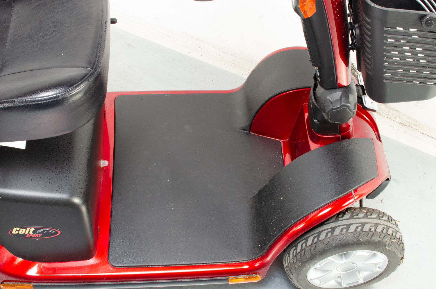 2016 Pride Colt Sport 8mph Mid Size Transportable Mobility Boot Scooter in Red