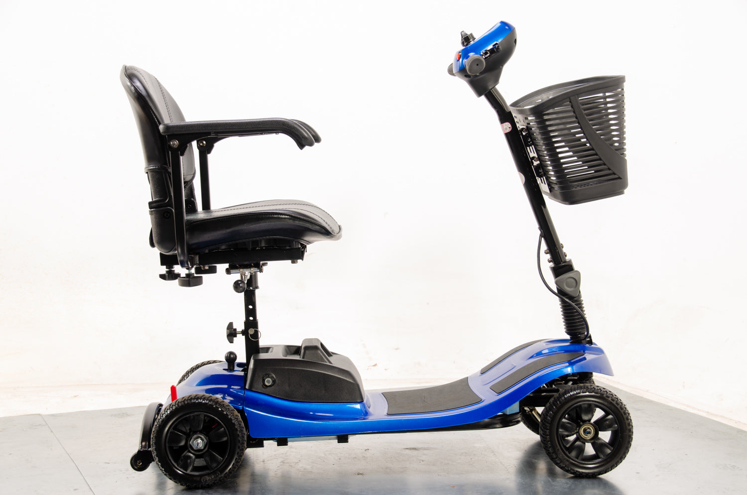 One Rehab Liberty Used Mobility Scooter Small Transportable Portable Lightweight 03691 Secondary image