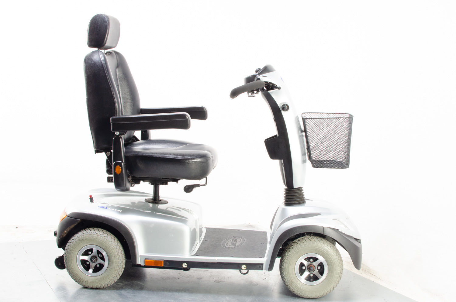 2013 Invacare Comet 8mph Large Size Comfort Mobility Scooter in Silver