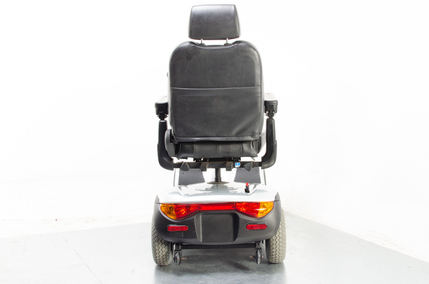 2013 Invacare Comet 8mph Large Size Comfort Mobility Scooter in Silver