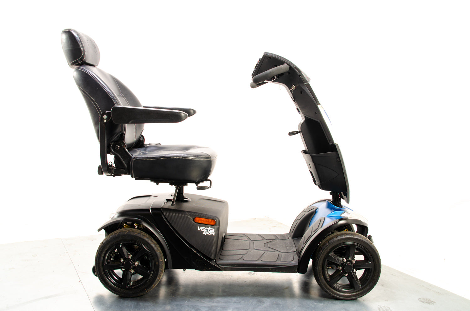 Rascal Vecta Sport All-Terrain Off-Road Used Electric Mobility Scooter 8mph Suspension Max Grip Road Legal Blue Secondary image