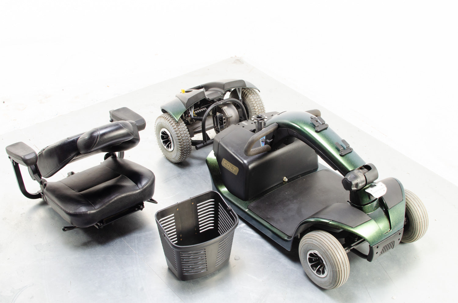 2006 Pride Colt 4mph Mid Size Transportable Mobility Scooter Caribbean Dream Secondary image