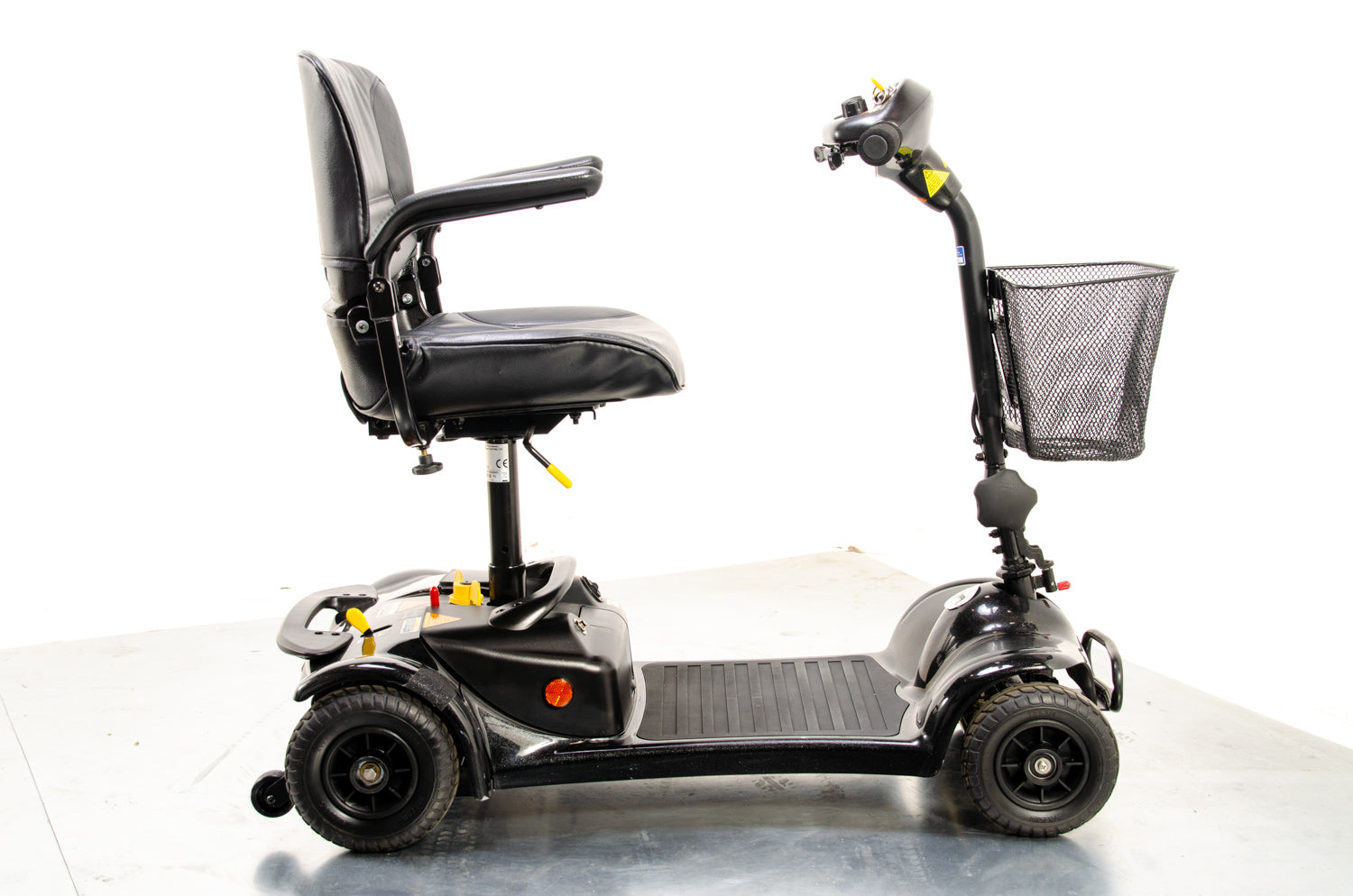 2018 Rascal Ultralite 480 4mph Transportable Electric Mobility Boot Scooter Black Secondary image
