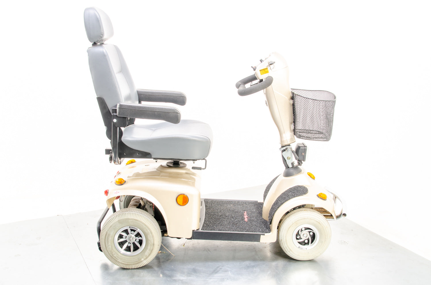 Freerider Mayfair S All-Terrain Used Mobility Scooter 8mph Gold Suspension Road Pavement Secondary image