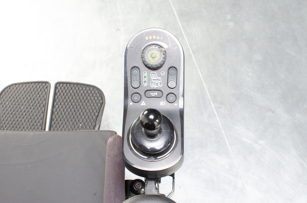2016 Invacare TDX SP2 Wheelchair Powerchair 8mph Electric Riser Tilt Recline Leg RaiserMobility