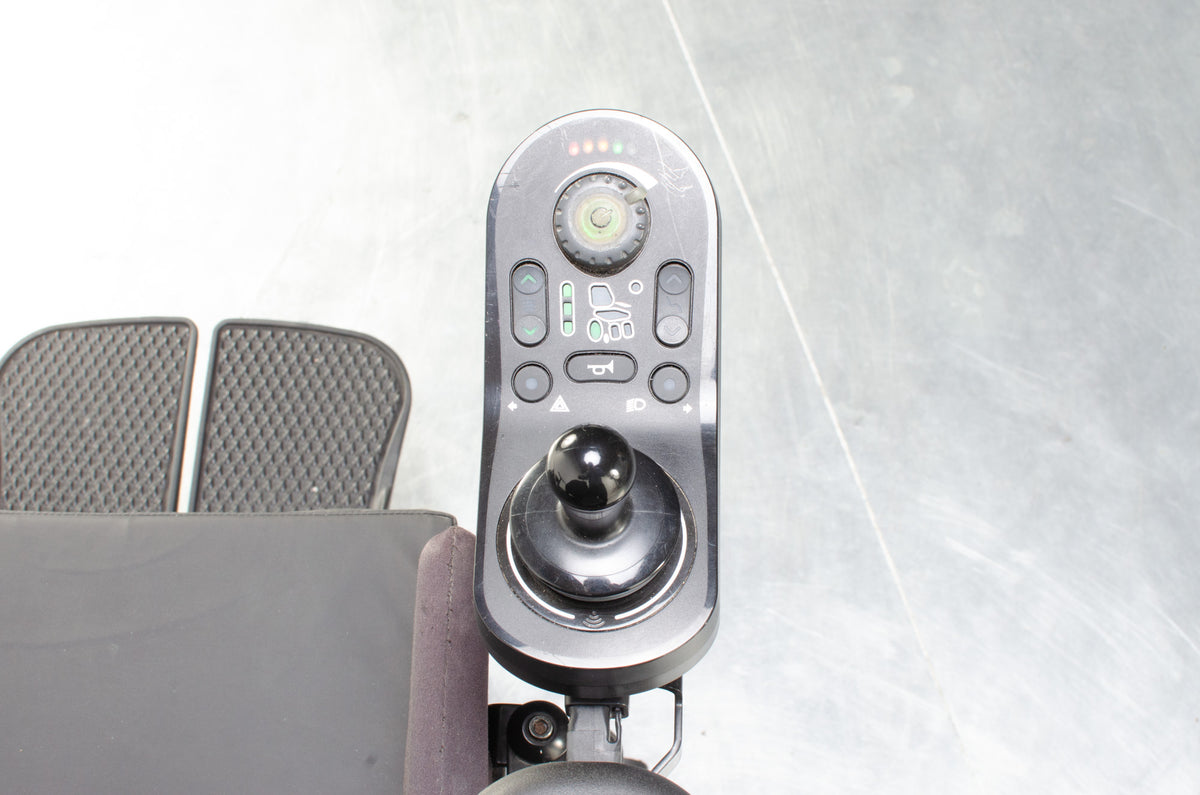 2016 Invacare TDX SP2 Wheelchair Powerchair 8mph Electric Riser Tilt Recline Leg RaiserMobility