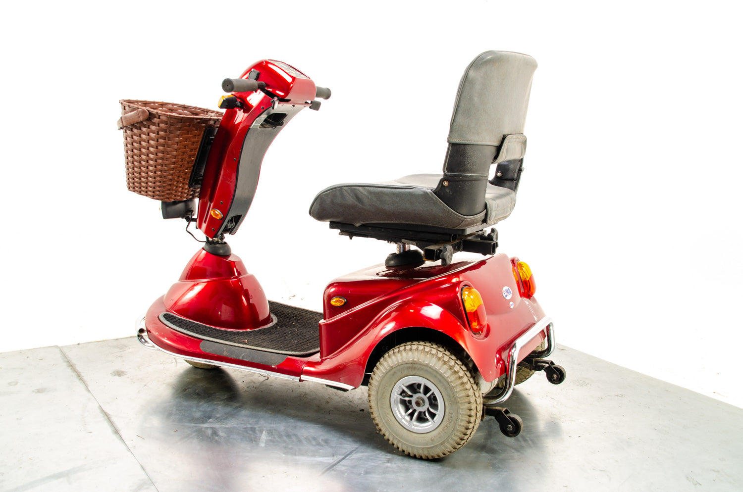 DMA 3 Wheel Used mobility Scooter Trike Pavement Pneumatic Tyres Red