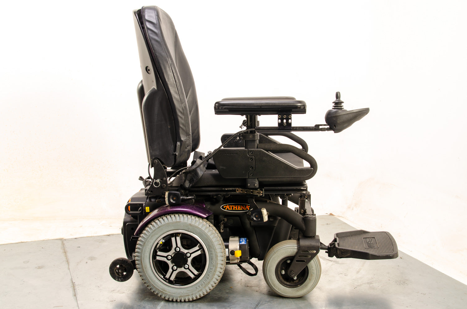 2014 Pride Quantum Athena 6mph Used Electric Wheelchair Powerchair RWD Secondary image