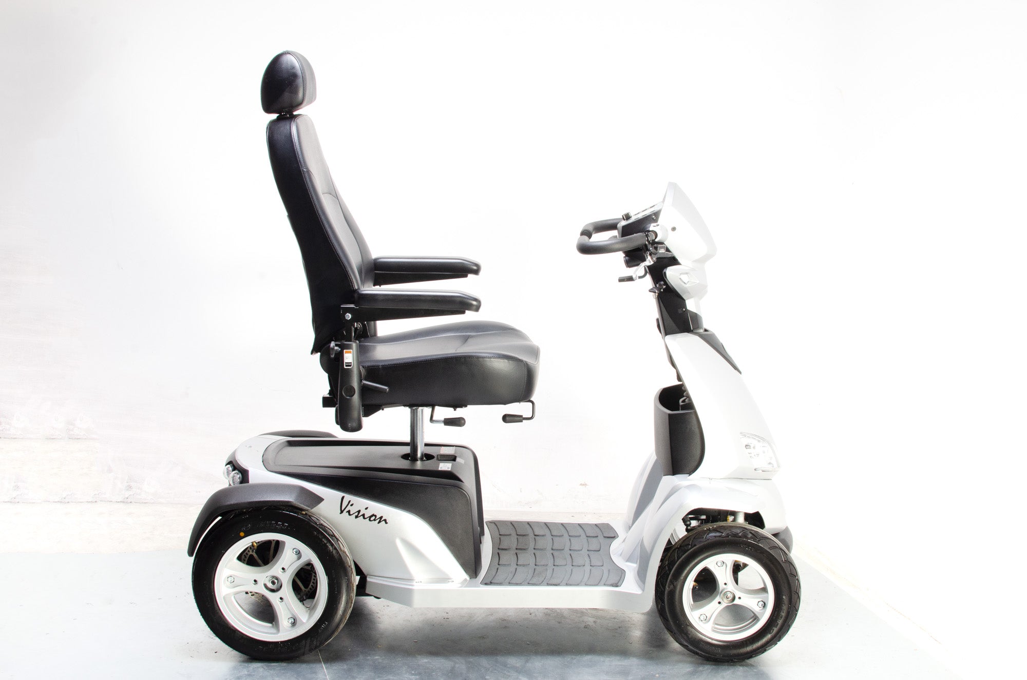 Rascal Vision Used Electric Mobility Scooter Large 8mph All-Terrain Ro ...