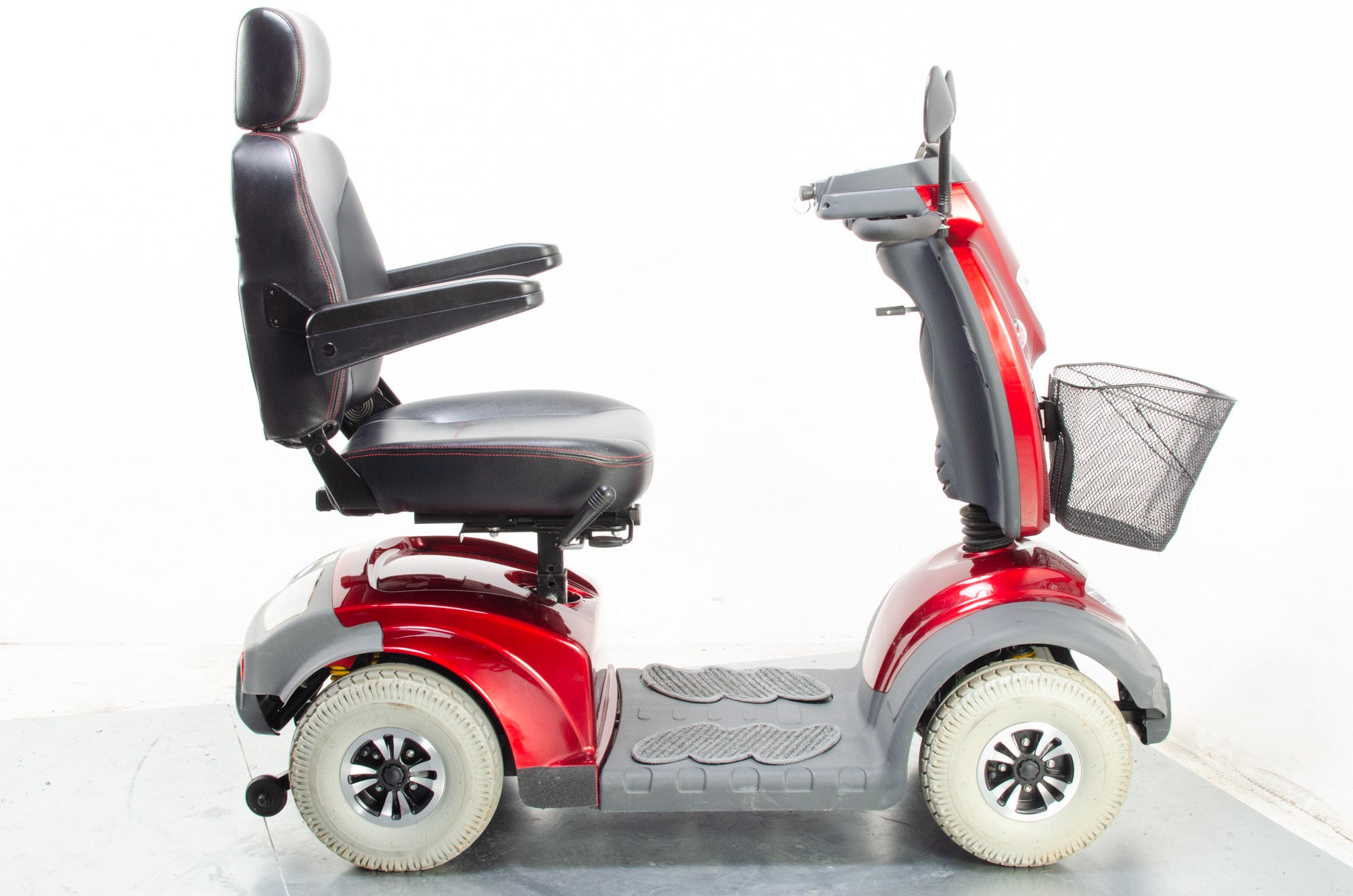 2014 TGA Mystere Electric Mobility Scooter 8mph Mid Size Comfy Red