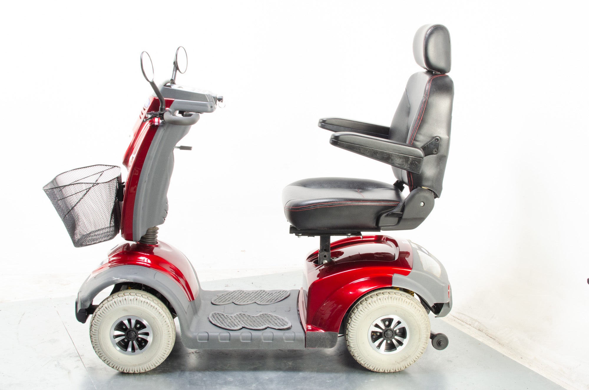 2014 TGA Mystere Electric Mobility Scooter 8mph Mid Size Comfy Red