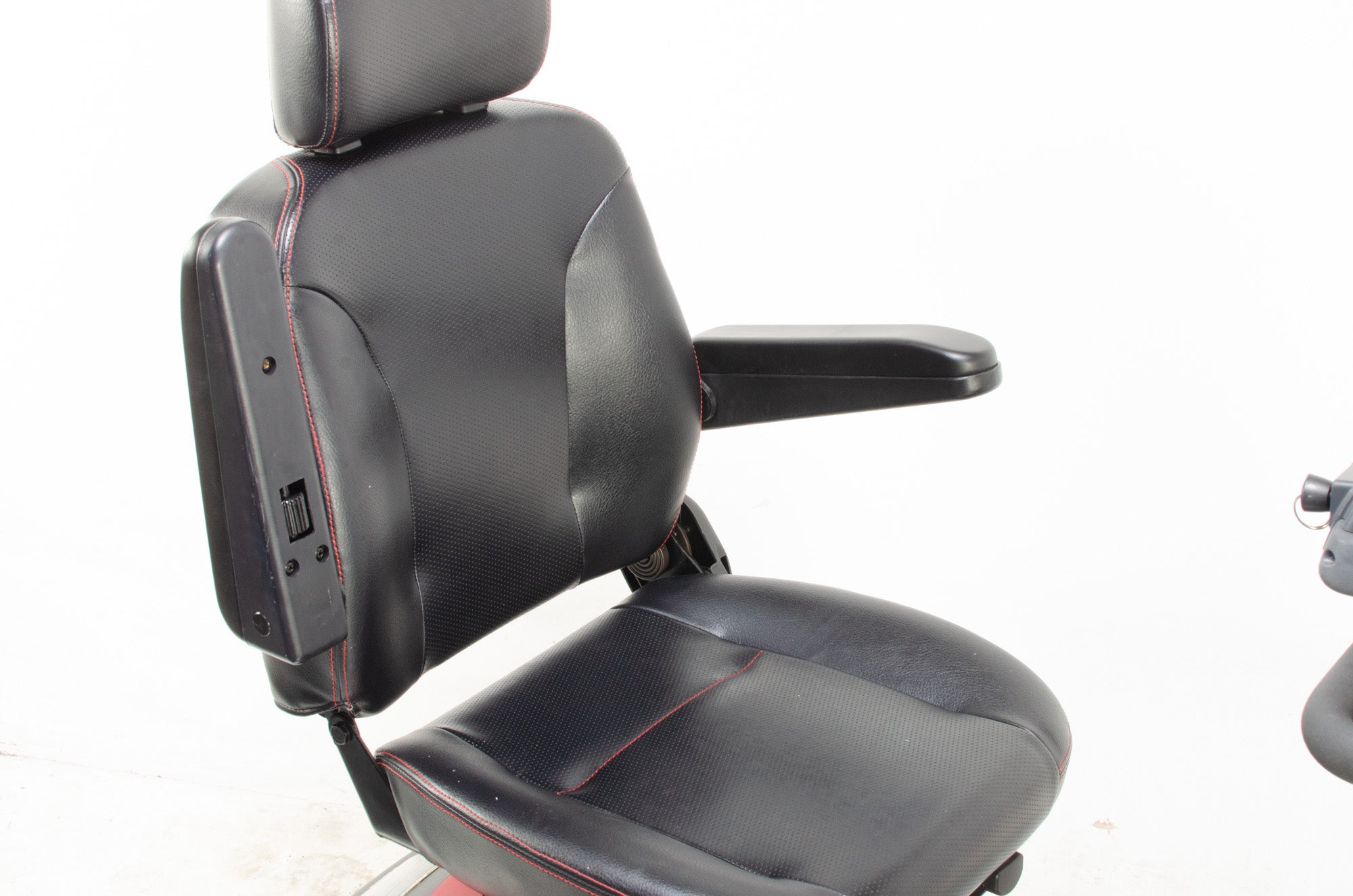 2014 TGA Mystere Electric Mobility Scooter 8mph Mid Size Comfy Red Secondary image