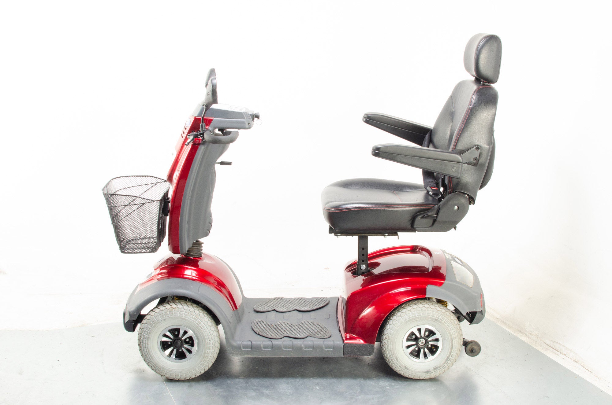 2015 TGA Mystere Electric Mobility Scooter 8mph Mid Size Comfort Red