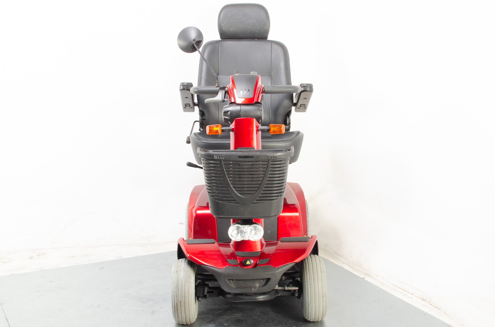 Pride Celebrity X Deluxe Used Electric Mobility Scooter Comfy Pneumatic Suspension Pavement Secondary image