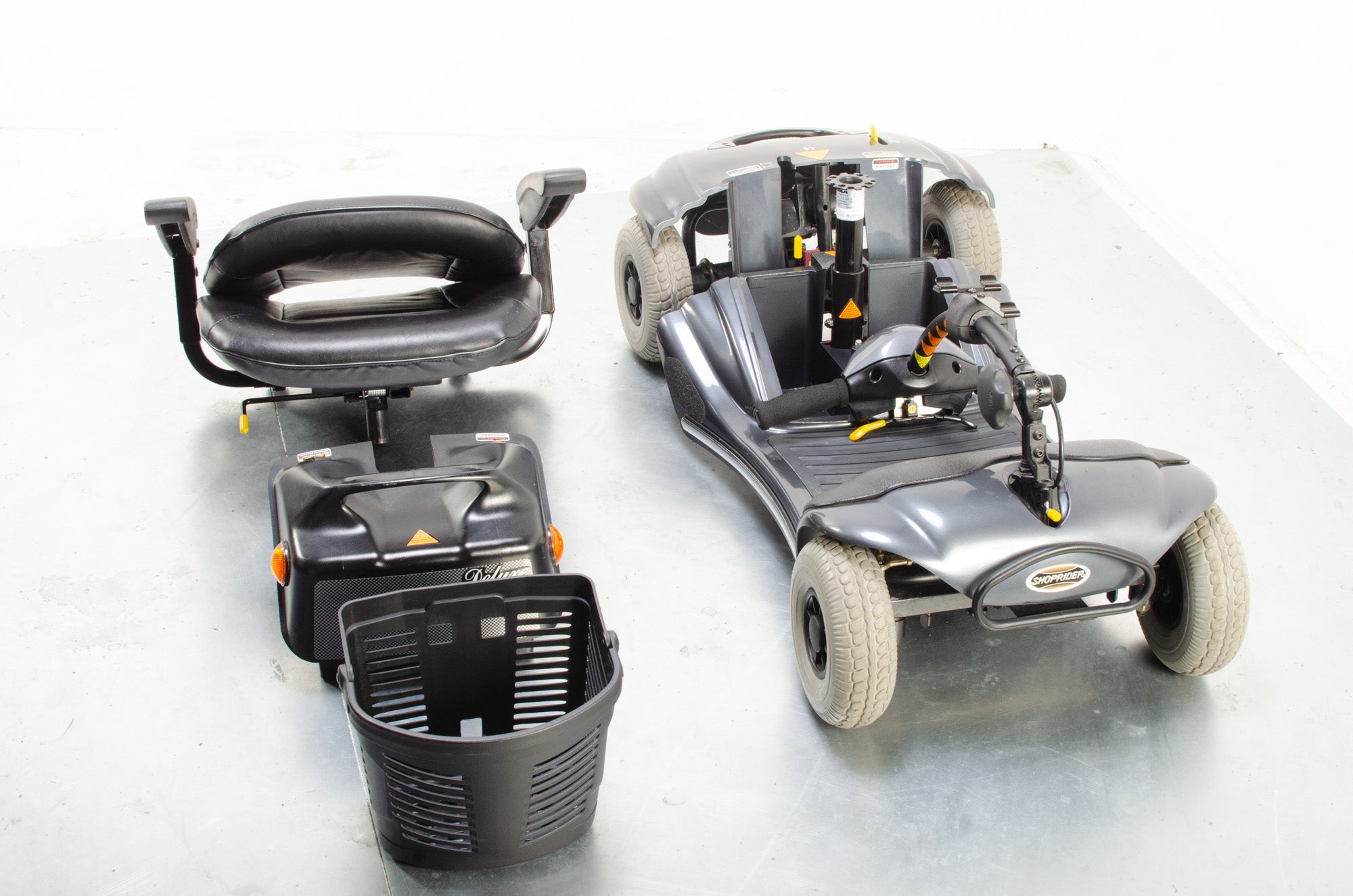 2007 Roma Shoprider Paris 4mph Transportable Mobility Boot Scooter in Grey Secondary image