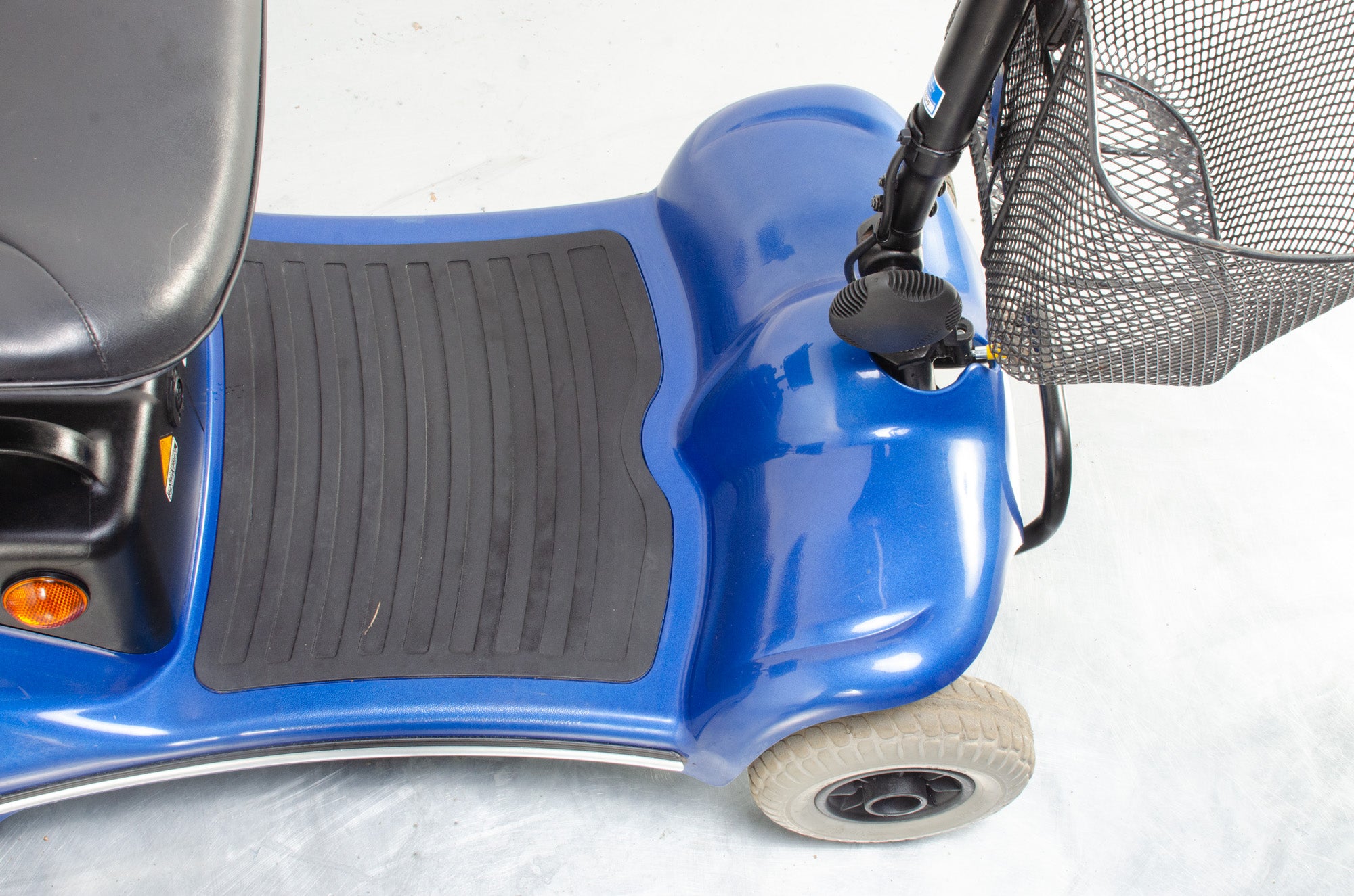 2017 Sunrise Medical Sterling Pearl 4mph Small Electric Mobility Boot Scooter in Blue