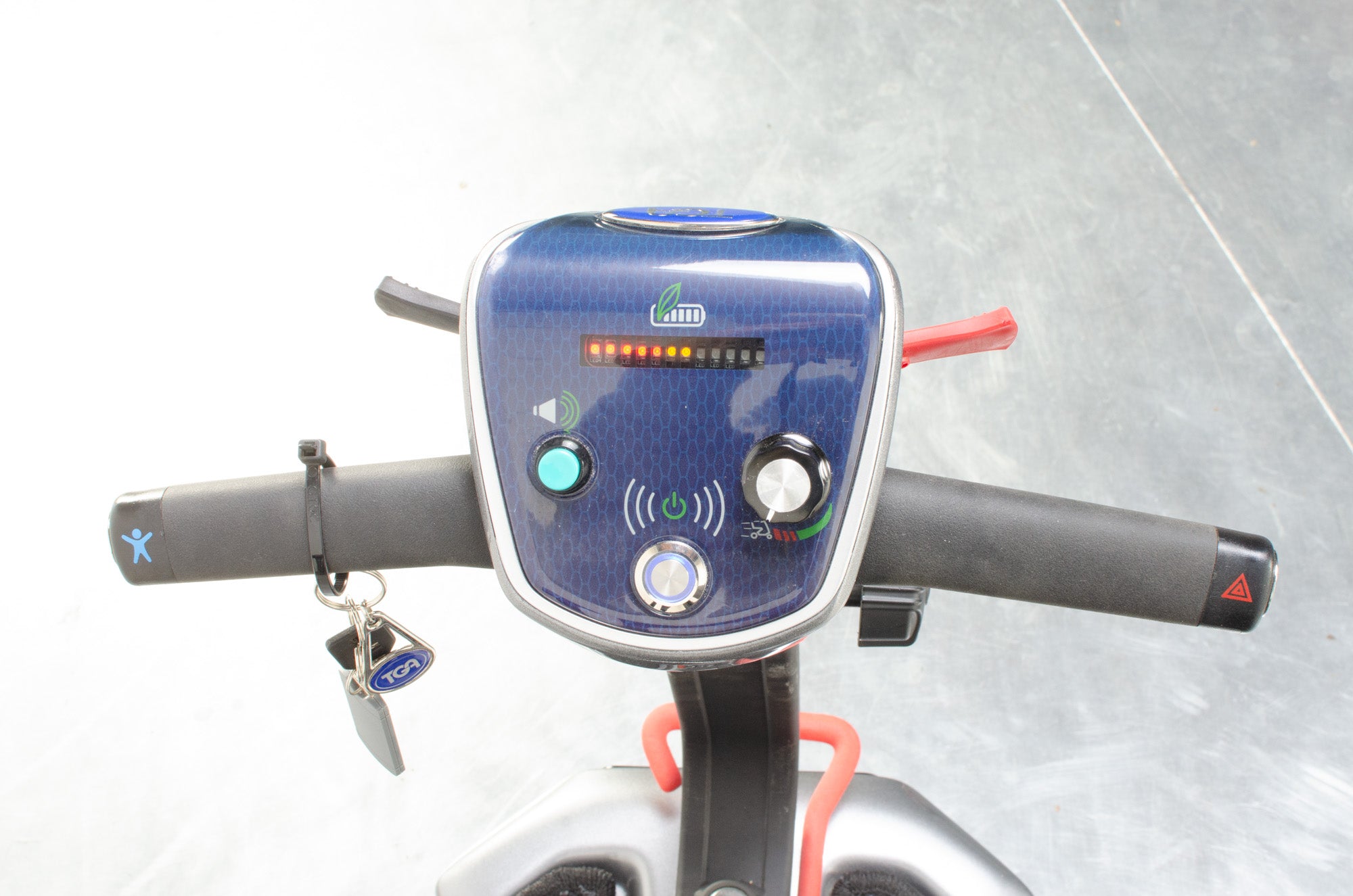 2019 TGA Minimo Autofold Electric Mobility Scooter 4mph Small Folding Grey Secondary image