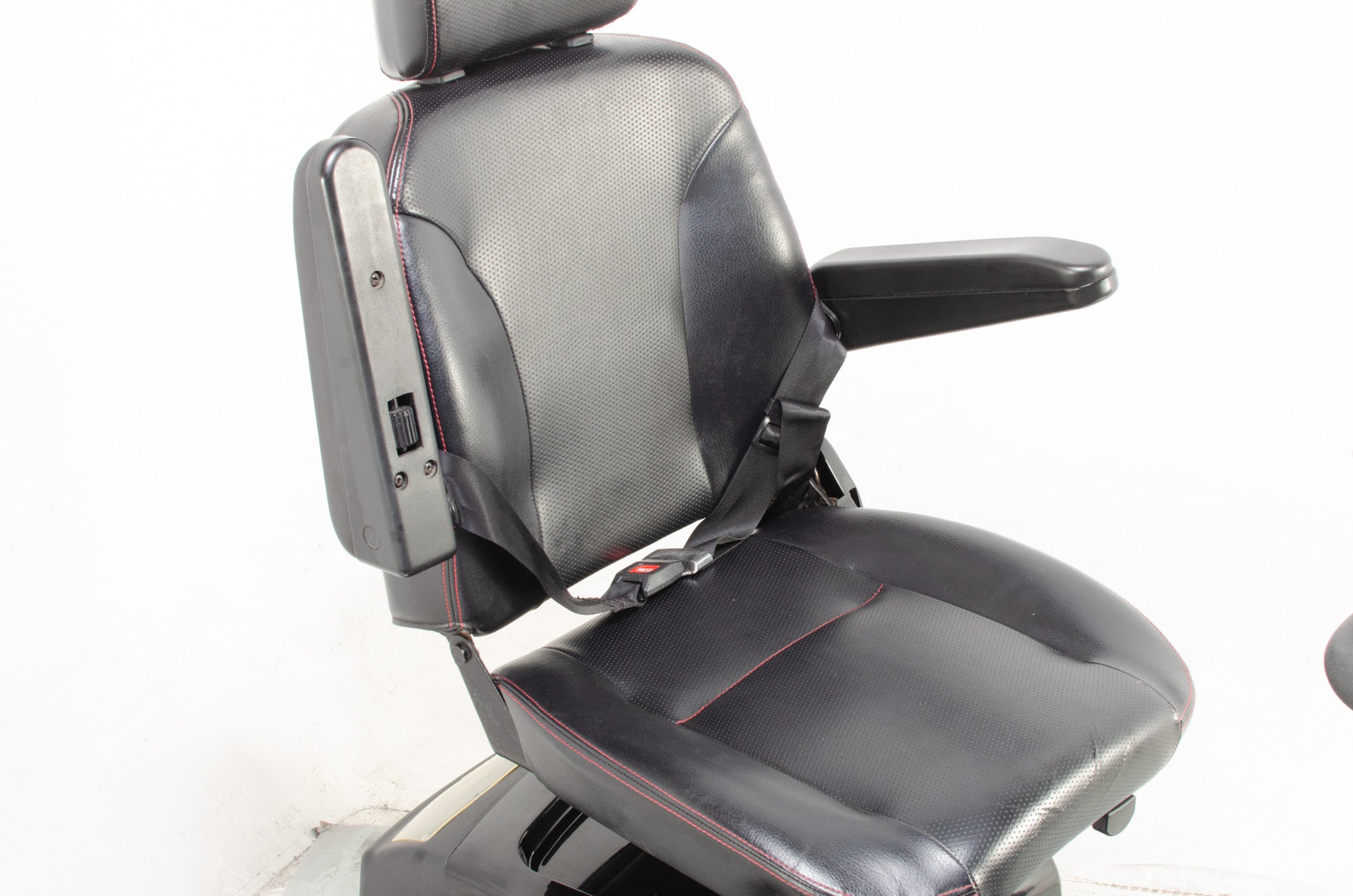 2015 TGA Mystere Electric Mobility Scooter 8mph Mid Size Comfy Black Secondary image