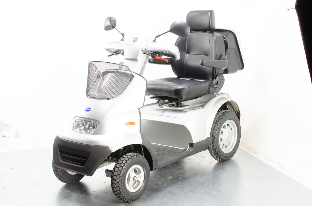 2015 TGA Breeze S4 8mph Large All Terrain Mobility Mobility Scooter