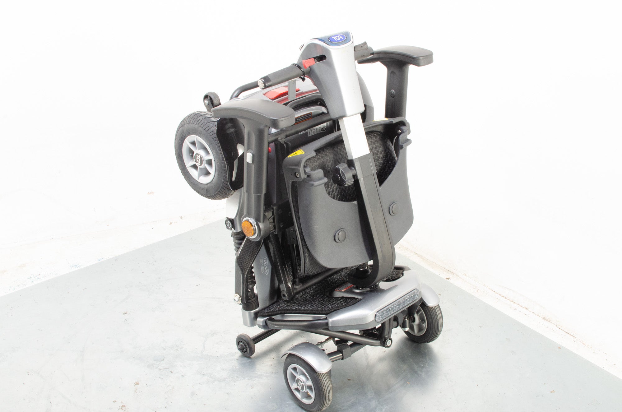 TGA Minimo Autofold Electric Mobility Scooter Small Auto-Folding Lightweight Secondary image