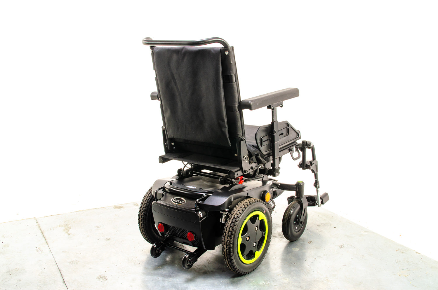 Quickie Q100 R Compact Indoor Outdoor Powerchair Wheelchair Sunrise Medical