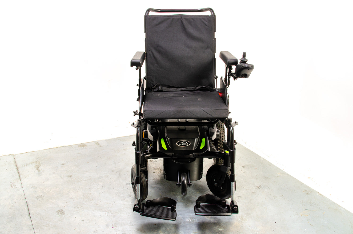 Quickie Q100 R Compact Indoor Outdoor Powerchair Wheelchair Sunrise Medical